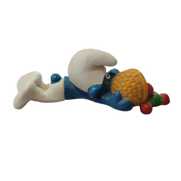 Vintage 1983 Schleich Peyo Clumsy Smurf Apple Basket Figure PVC Hong Kong - Picture 2 of 11